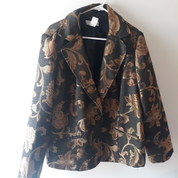 Blazer - Picture 2 of 3